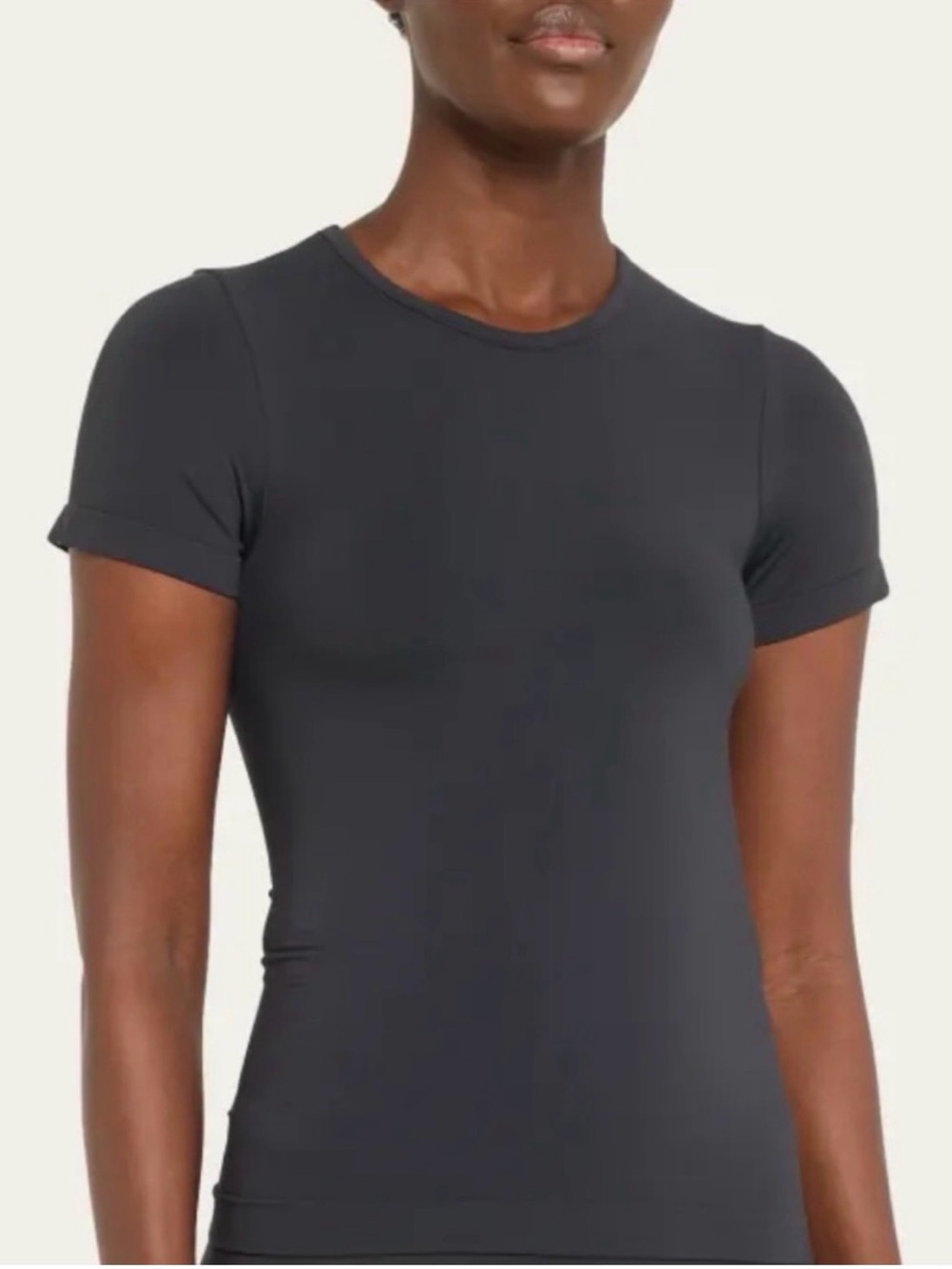 NWT Skims soft smoothing seamless t-shirt size medium color Eclipse